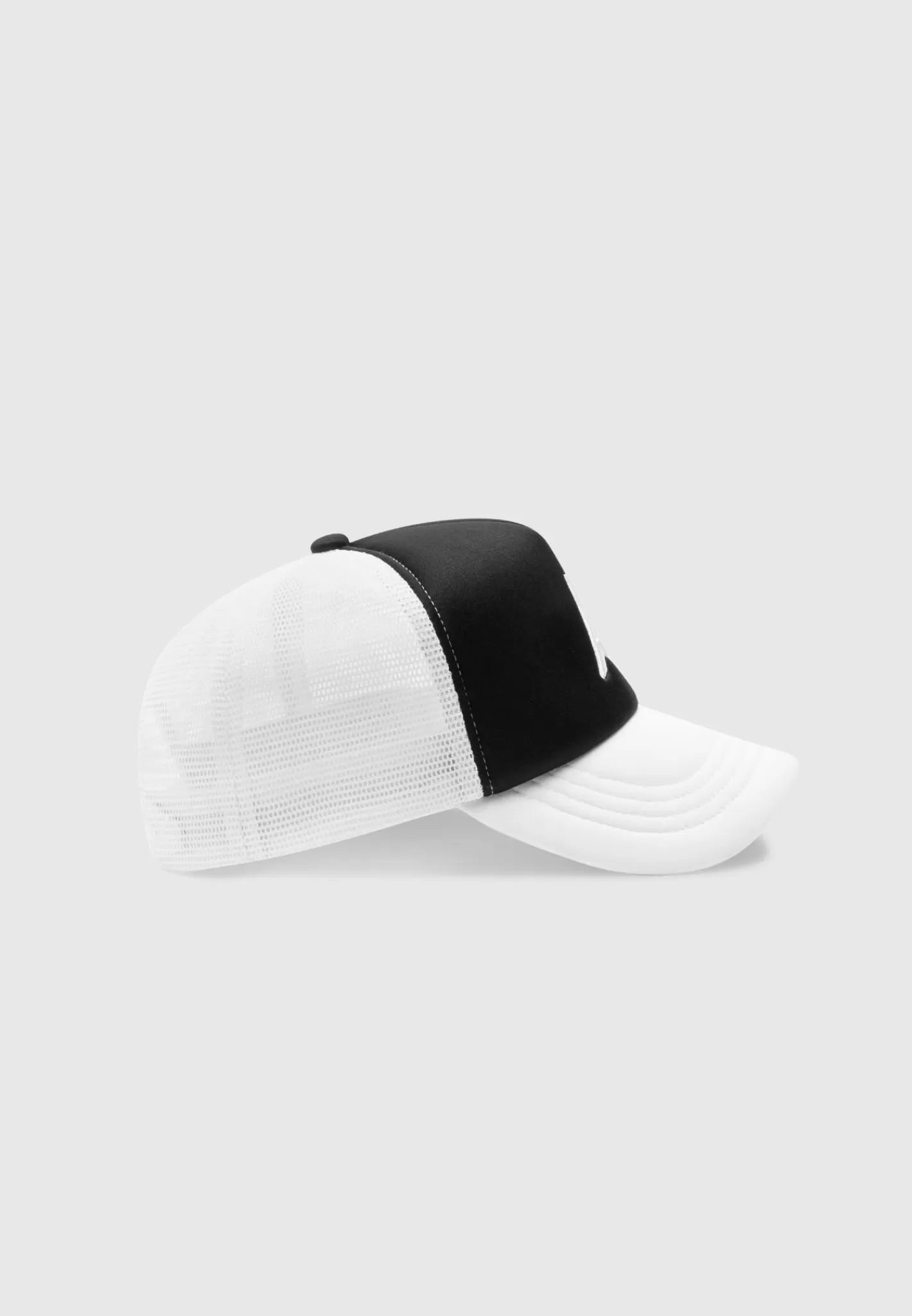 Mesh Trucker Cap - White/Black-Manière De Voir Store